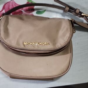 CROSSBODY MK BAG